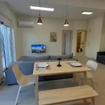King Agis 2 Apartamento