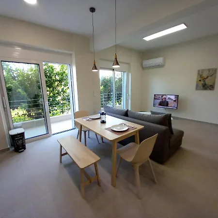 King Agis 2 Apartment