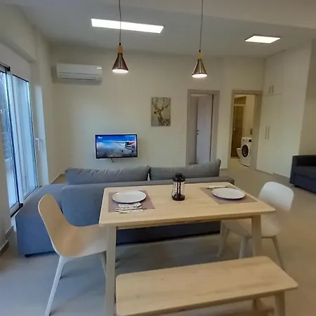 King Agis 2 Apartment