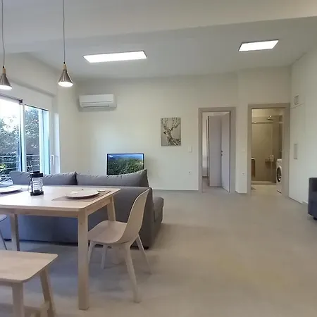 King Agis 2 Apartment